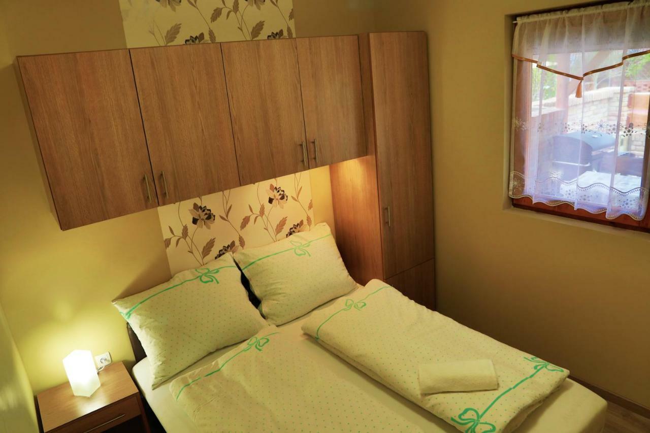 Jazmin Apartman Buzsák Екстериор снимка