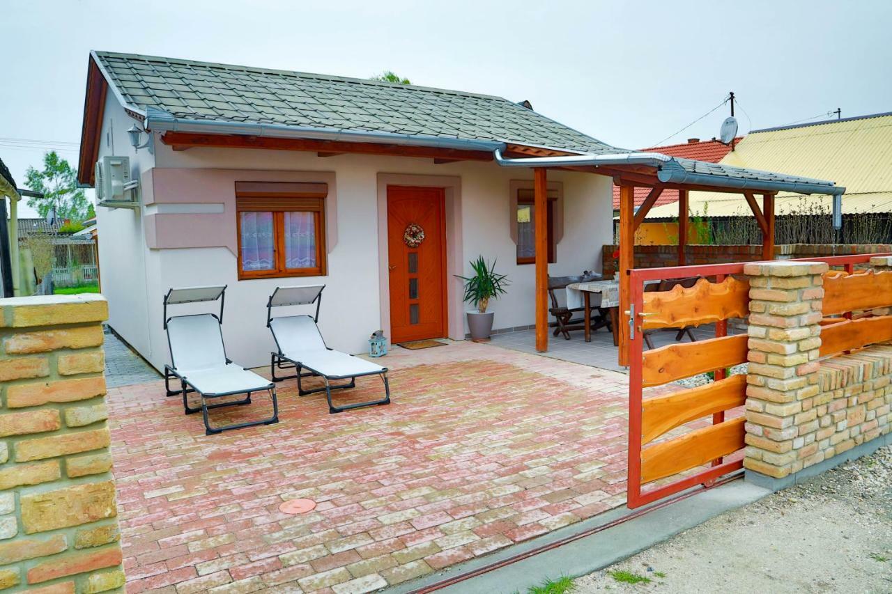 Jazmin Apartman Buzsák Екстериор снимка